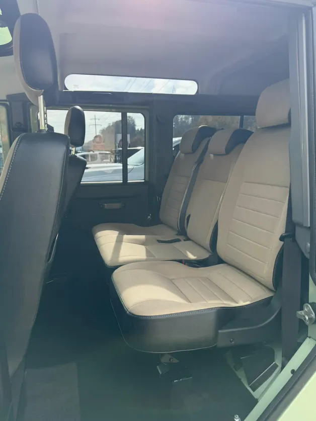 Land Rover Defender 110 2.2 TD4 Station Wagon Heritage