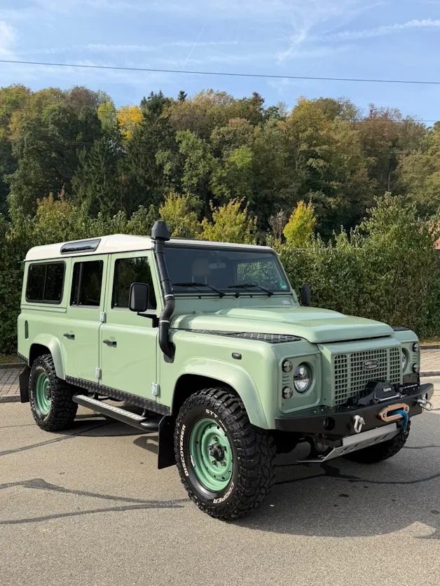 Land Rover Defender 110 2.2 TD4 Station Wagon Heritage