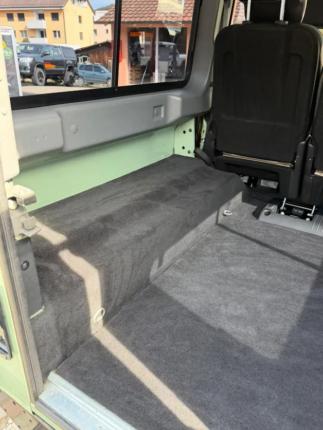 Land Rover Defender 110 2.2 TD4 Station Wagon Heritage