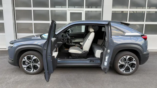 MAZDA MX-30 e-Skyactiv R-EV Advantage