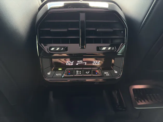 BMW iX xDrive60