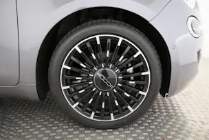 FIAT 500 La Prima