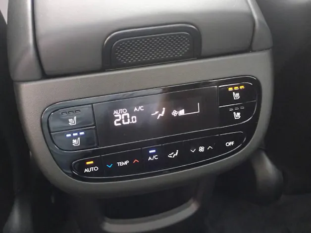 HYUNDAI IONIQ 9 Calligraphy Black Ink 110 KWH 4WD
