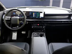 HYUNDAI IONIQ 9 Calligraphy Black Ink 110 KWH 4WD