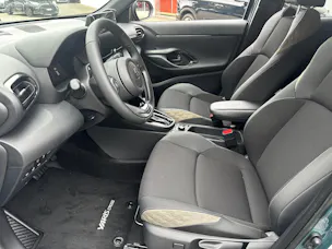 Toyota Yaris Cross 1.5 VVT-i HSD Premium AWD-i