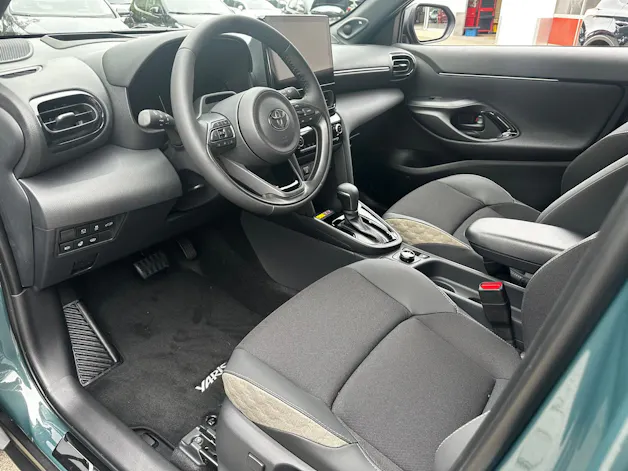 Toyota Yaris Cross 1.5 VVT-i HSD Premium AWD-i