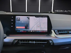BMW X1 U11 20d xDrive paddles