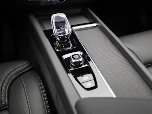 VOLVO XC60 2.0 T8 TE Ultra Dark eAWD