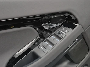 Fahrzeugbild LAND ROVER Range Rover Evoque 1.5 T 270e Hoxton Edition