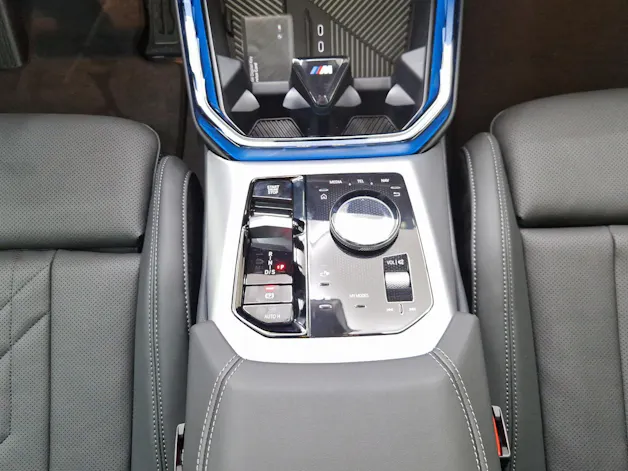 BMW X3 M50i