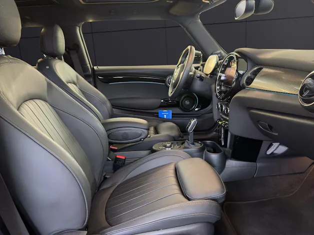 MINI F56 Cooper SE