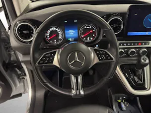 MERCEDES-BENZ T 180 d Progressive S