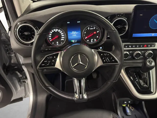 MERCEDES-BENZ T 180 d Progressive S