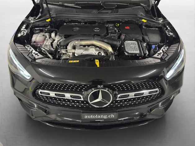 MERCEDES-BENZ GLA 250 AMG Line 4Matic Swiss Star