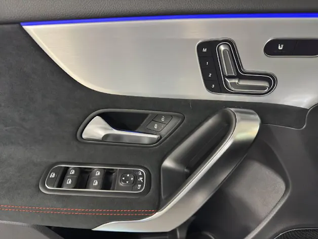MERCEDES-BENZ A 35 AMG 4Matic