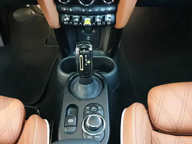 MINI F56 Cooper SE
