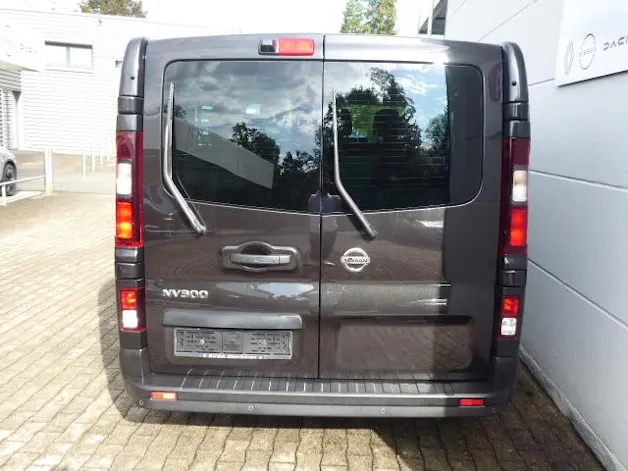 NISSAN NV300 Kombi 2.7 t L1 H1 2.0 dCi Kombi 9 Plätzer