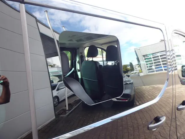 NISSAN NV300 Kombi 2.7 t L1 H1 2.0 dCi Kombi 9 Plätzer