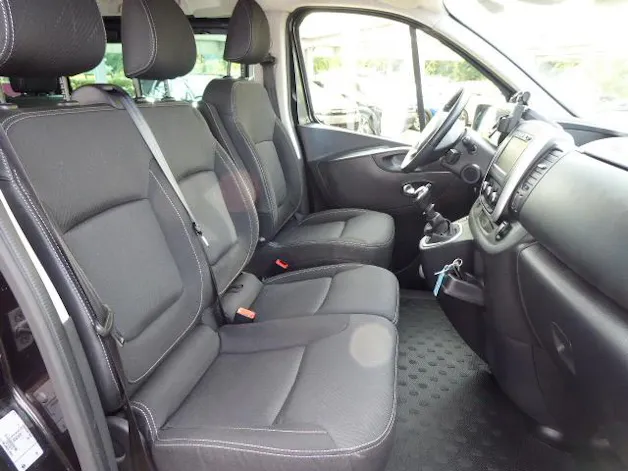 NISSAN NV300 Kombi 2.7 t L1 H1 2.0 dCi Kombi 9 Plätzer