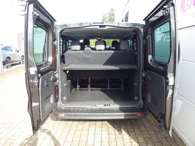 NISSAN NV300 Kombi 2.7 t L1 H1 2.0 dCi Kombi 9 Plätzer