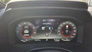 NISSAN Qashqai 1.5 VC-T Tekna