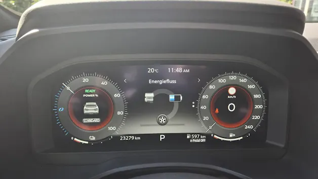 NISSAN Qashqai 1.5 VC-T Tekna