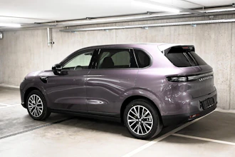 https://vehicle.imgix.net/4505050/5ad28d97-54ed-4487-a875-0a3ef4dac216.jpg