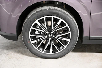 https://vehicle.imgix.net/4505050/8d367903-88c4-4f90-b7aa-c45f1747f0a9.jpg