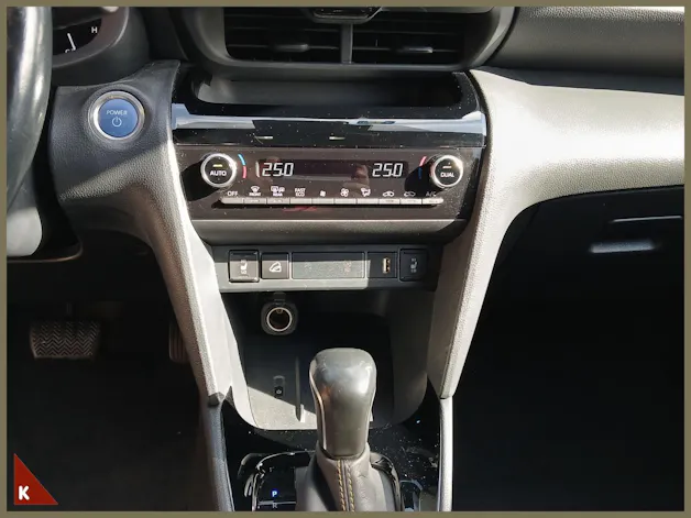 Toyota Yaris Cross 1.5 VVT-i HSD Adventure AWD-i