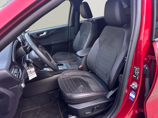 FORD Kuga 2.5 Hybrid ST-Line X 4x4