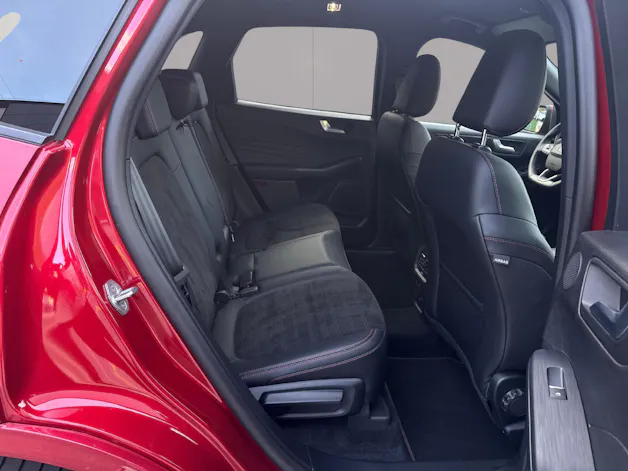 FORD Kuga 2.5 Hybrid ST-Line X 4x4