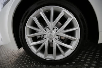 https://vehicle.imgix.net/4505143/32035e91-c65e-47d3-87d7-b5a0c8e2a997.jpg