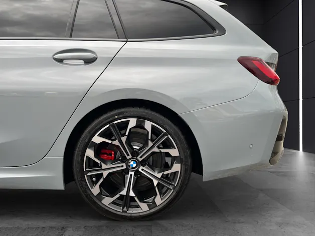 BMW M340i xDrive Touring