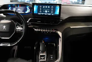 PEUGEOT 3008 1.6 Plug-in Hybrid4 GT