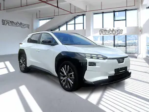 Subaru Solterra eV Luxury AWD mit Anhängerkupplung , 10 Jahre Garantie
