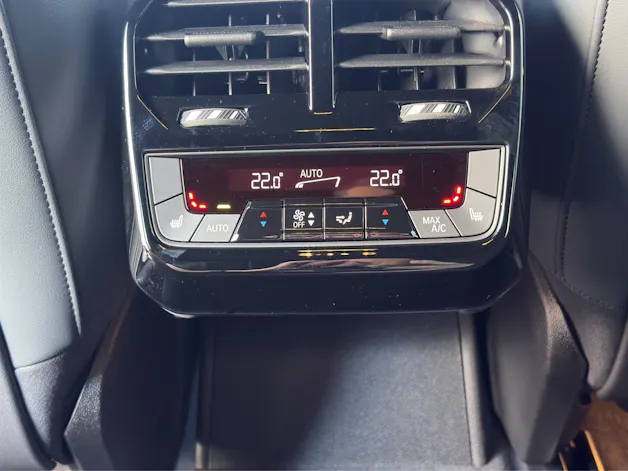 BMW iX xDrive60