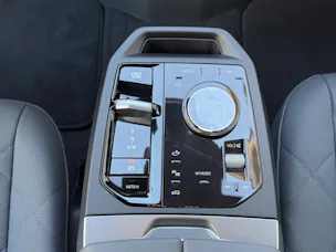 BMW iX xDrive60