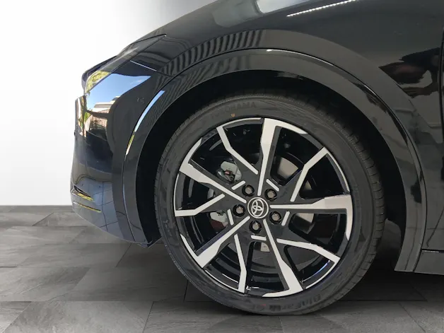 Toyota Prius 2.0 Plug-In-Hybrid Premium