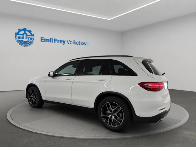 MERCEDES-BENZ GLC-Klasse GLC 300 AMG Line 4m
