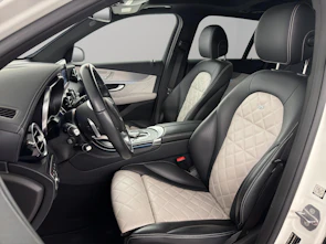 Fahrzeugbild MERCEDES-BENZ GLC-Klasse GLC 300 AMG Line 4m