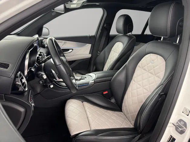 MERCEDES-BENZ GLC-Klasse GLC 300 AMG Line 4m