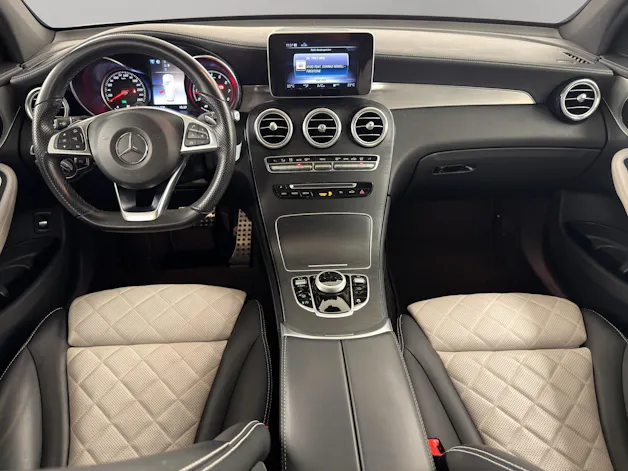MERCEDES-BENZ GLC-Klasse GLC 300 AMG Line 4m