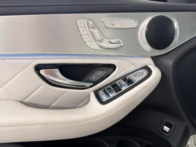 MERCEDES-BENZ GLC-Klasse GLC 300 AMG Line 4m