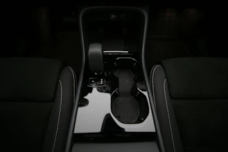 https://vehicle.imgix.net/4505415/37b3a392-f589-46e0-a170-0d23e6b1e2f9.jpg