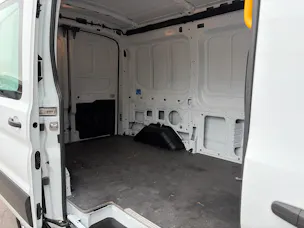 FORD E-Transit Van 350 L2H2 68kWh Trend