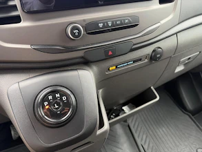 https://vehicle.imgix.net/4505455/56cb19bd-1e9f-4ee8-98d2-aef0917217f5.jpg