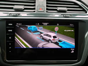 VW Tiguan 2.0 TSI DSG R-Performance (Akrapovic)