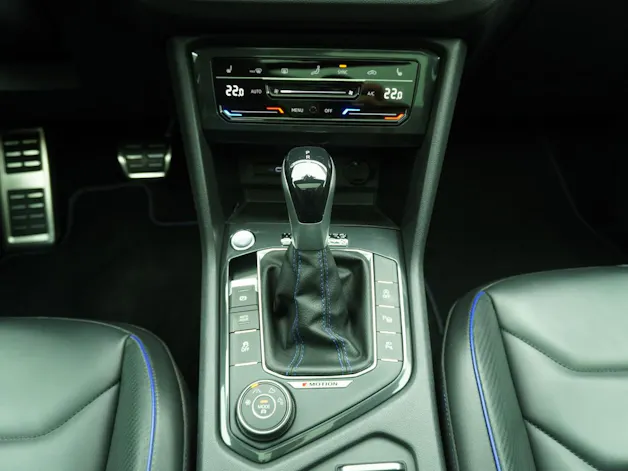 VW Tiguan 2.0 TSI DSG R-Performance (Akrapovic)