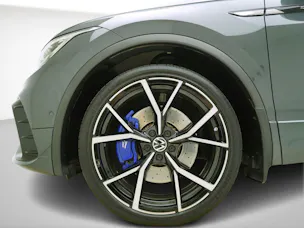 VW Tiguan 2.0 TSI DSG R-Performance (Akrapovic)