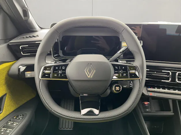 RENAULT R5 E-Tech Comfort Range iconic five